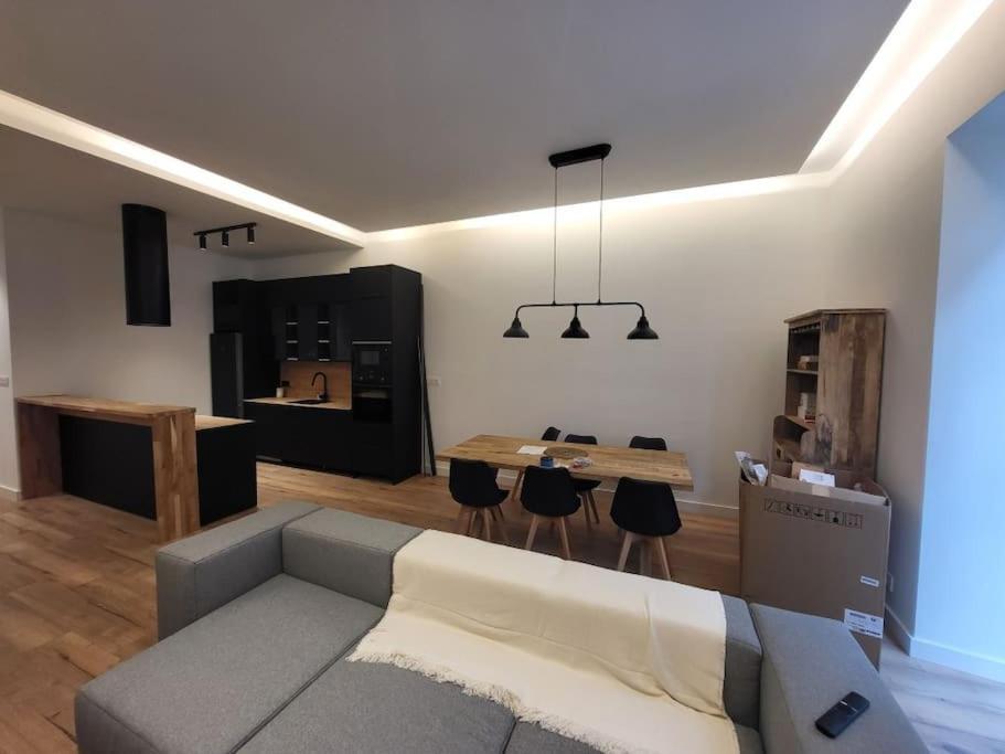 Ferienwohnung Moderno Apartamento Centrico Para 8 Personas Bilbao Exterior foto